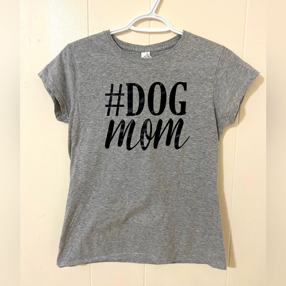 #Dog mom shirt